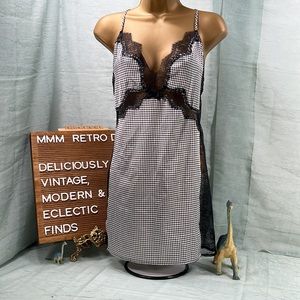 Victoria’s Secret Black + White Houndstooth & Lace Teddy Nightgown Slip | L